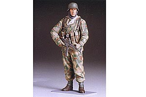 Tamiya 1/16 WWII German Infantryman 36304