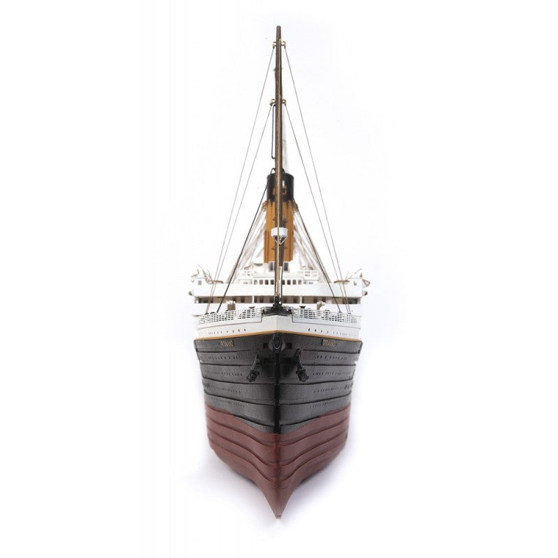 OcCre RMS Titanic Kit - Highly detailed wooden kit with fittings