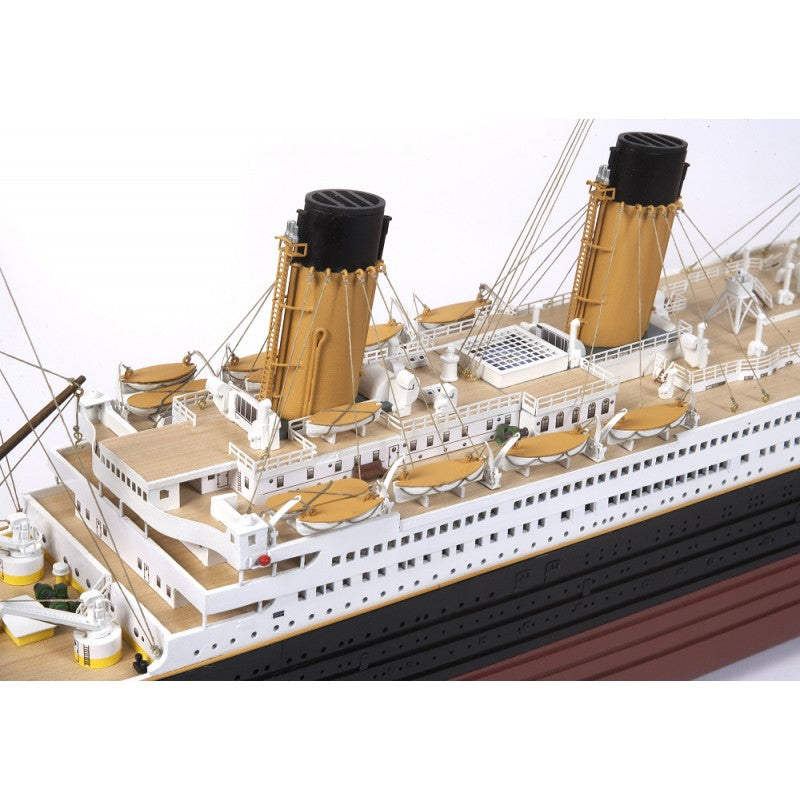 OcCre RMS Titanic Kit - Highly detailed wooden kit with fittings