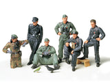 Tamiya 1/35 German Tank Crew at Rest 35201