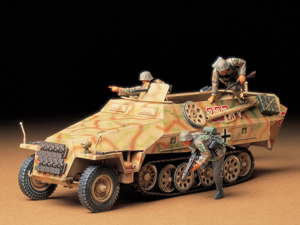 Tamiya 1/35 German Mtl. SPW Sd.Kfz. 251/1 Ausf.D 35195