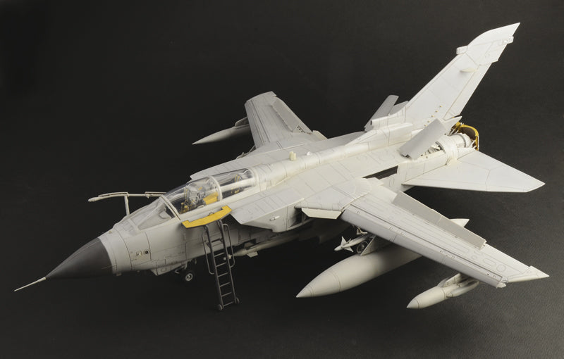 Italeri 1/32 RAF Farewell Tornado GR4 IT2513