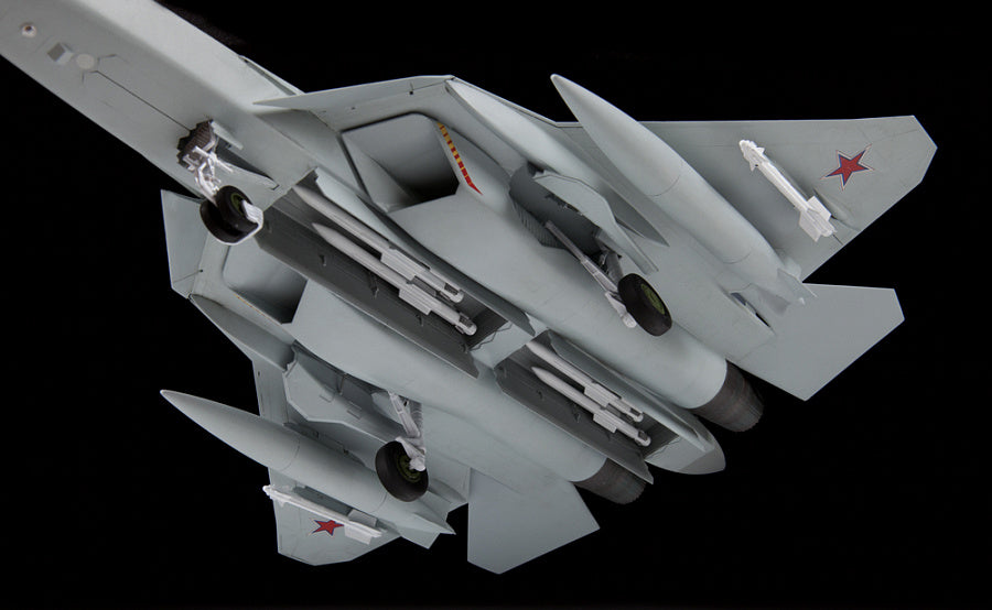 Zvezda 1/48 Sukhoi SU-57 Russian Fifth Generation Fighter Kit