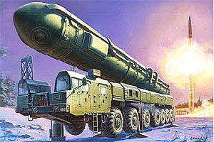 Zvezda 1/72 Russian Intercontinental Ballistic Missile Launcher Topol SS-25 Sickle 5003