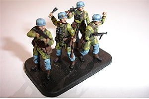 Zvezda 1/72 German Paratroops 6136