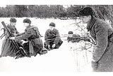 Zvezda 1/72 Soviet 82-mm Mortar w/Crew (Winter Unif.) 6208